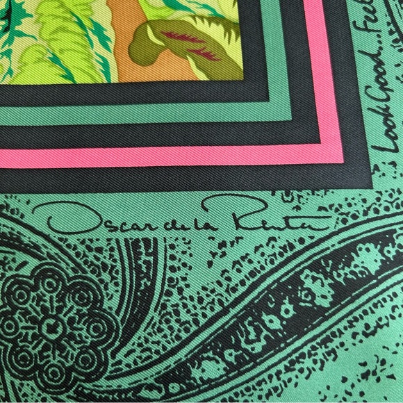 •Oscar De La Renta Silk Floral Signed Scarf Vintage Made in Japan 35”x35” - Picture 15 of 16